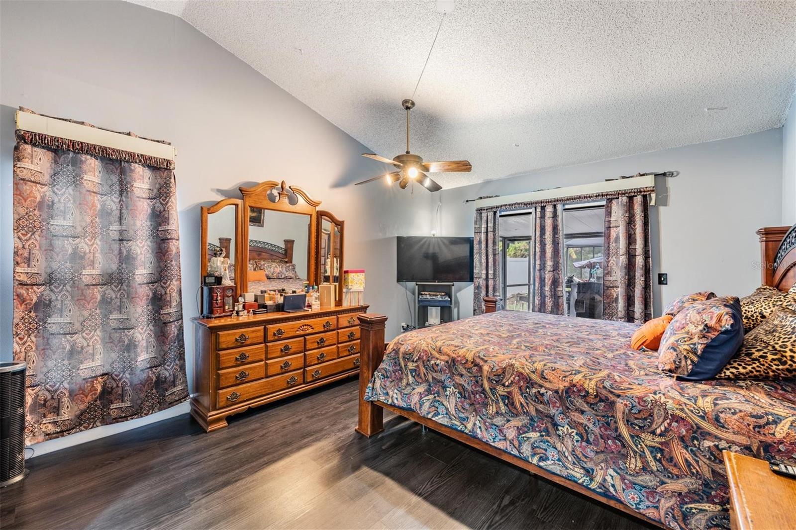 Image 24 of 39 For 1612 Carter Oaks Drive