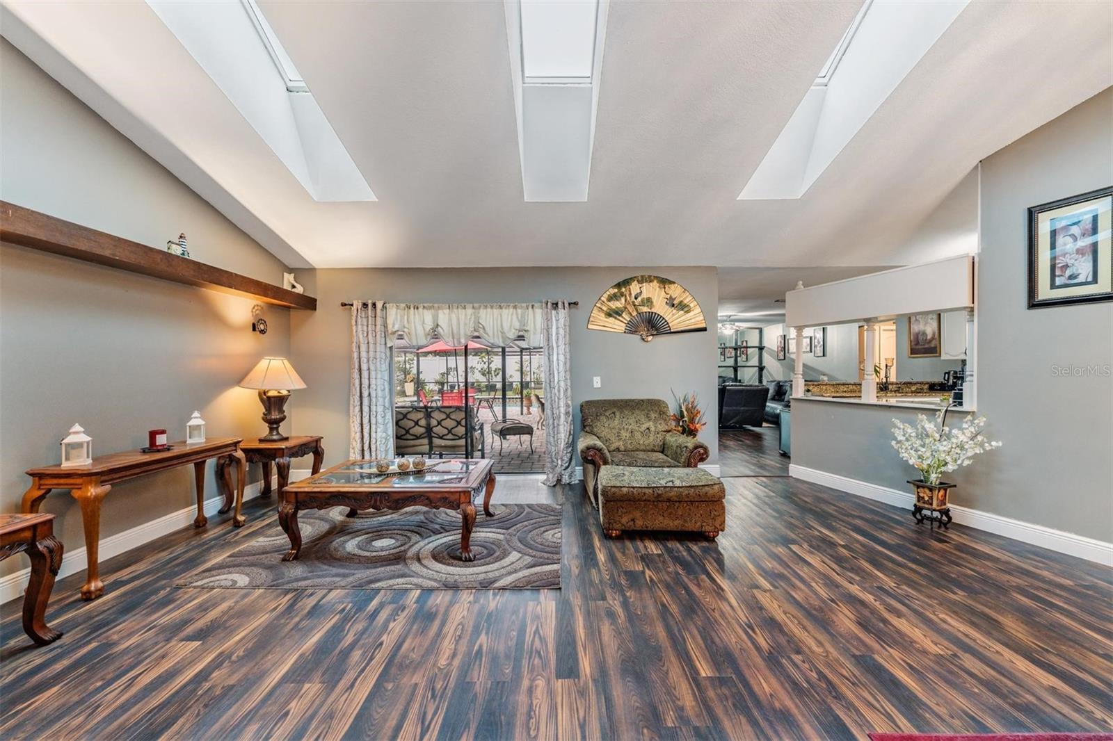 Image 8 of 39 For 1612 Carter Oaks Drive