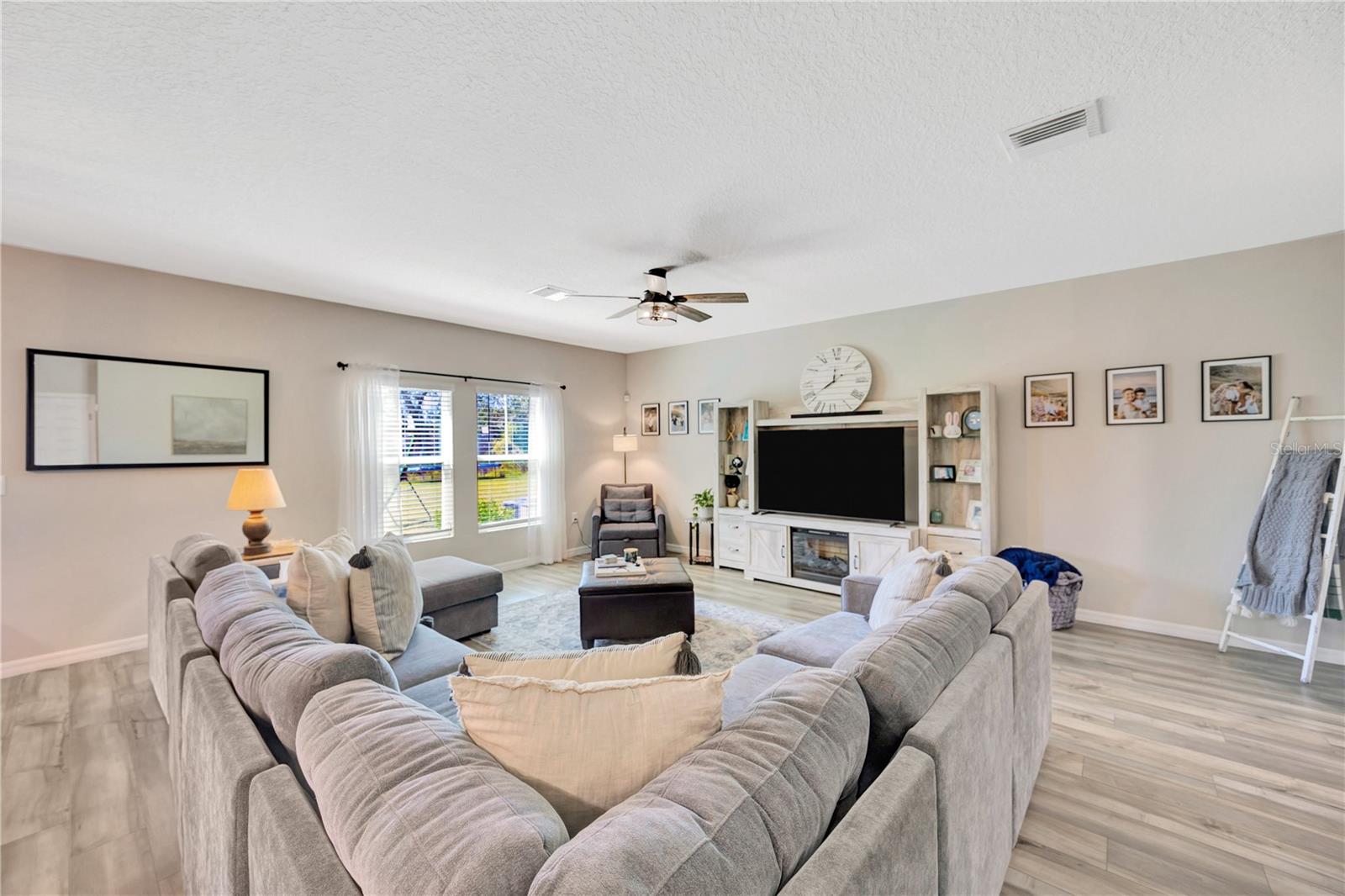 Image 8 of 25 For 5532 Summer Sunset Drive