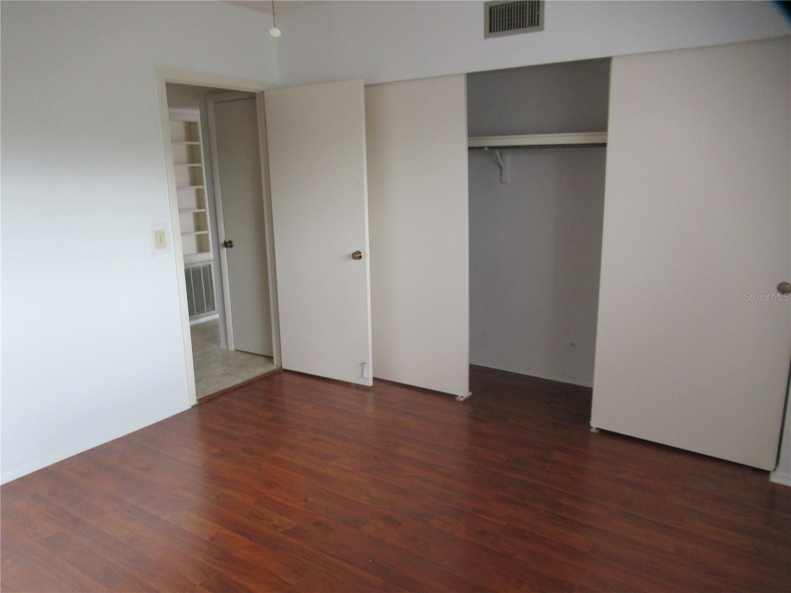 Image 16 of 24 For 2286 Norwegian  66