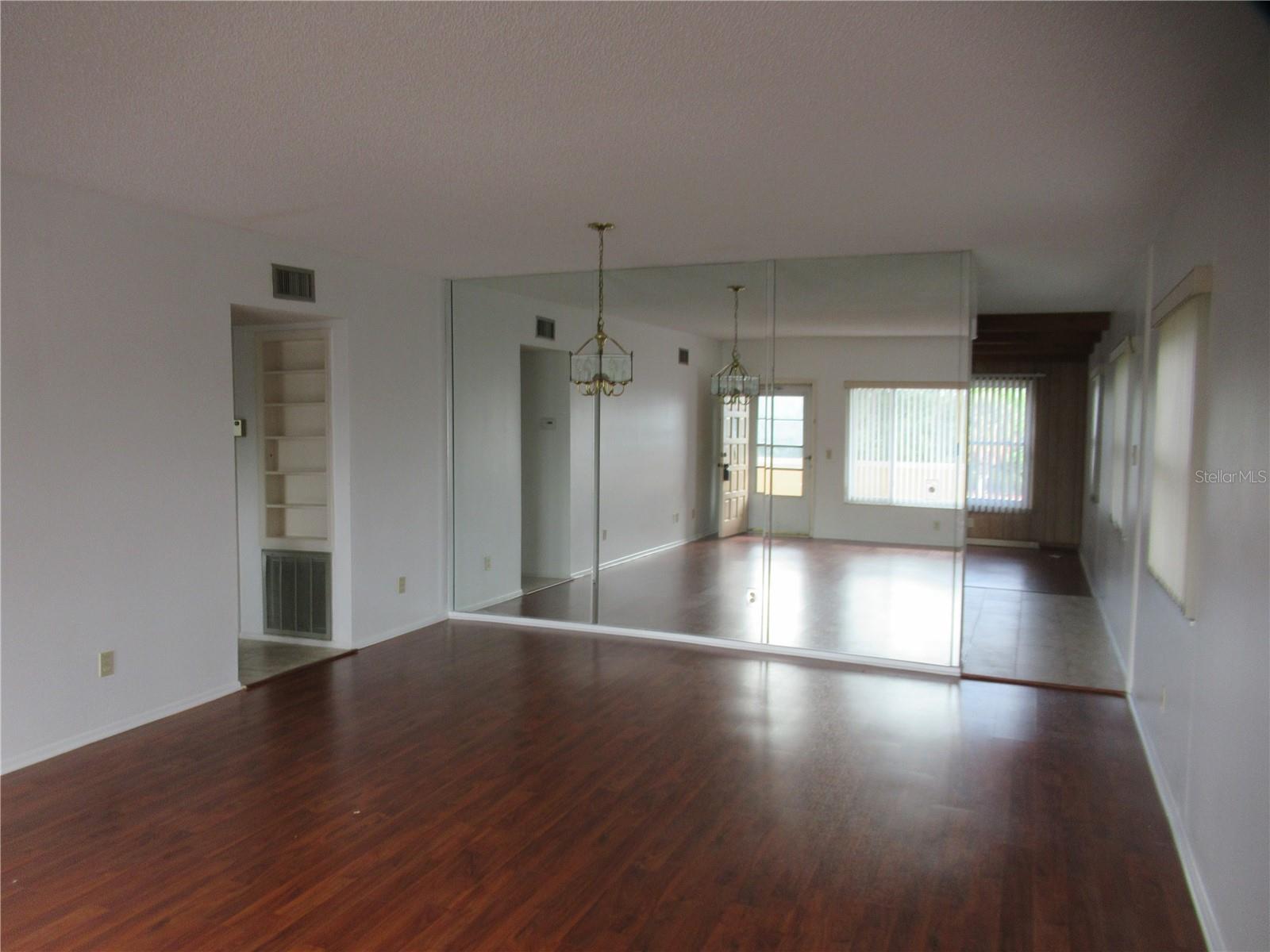 Image 4 of 24 For 2286 Norwegian  66