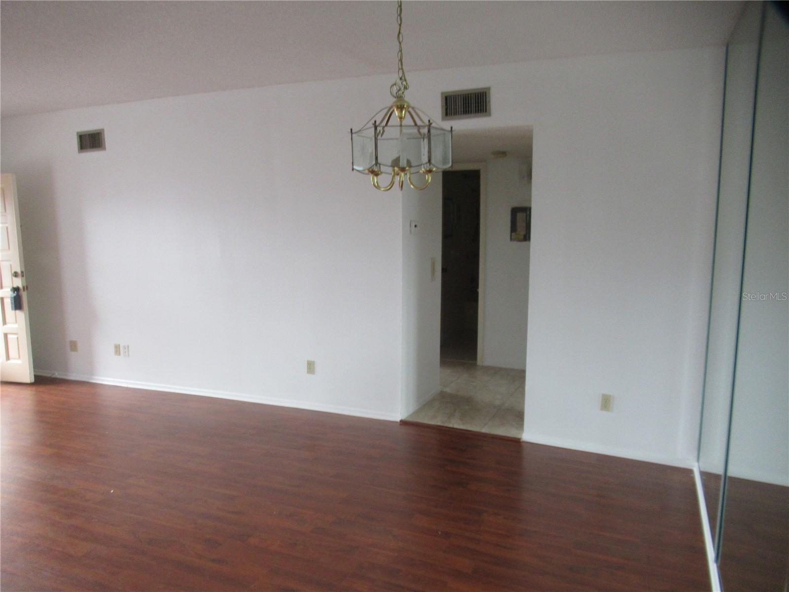 Image 5 of 24 For 2286 Norwegian  66