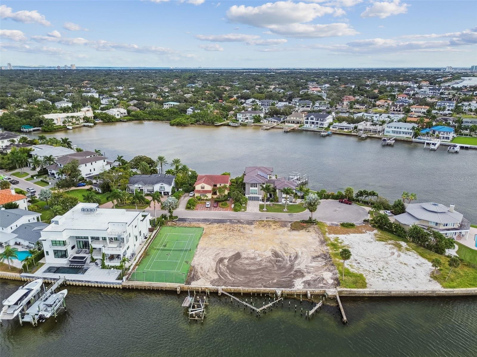 Listing photo id 2 for 5031 San Miguel Street