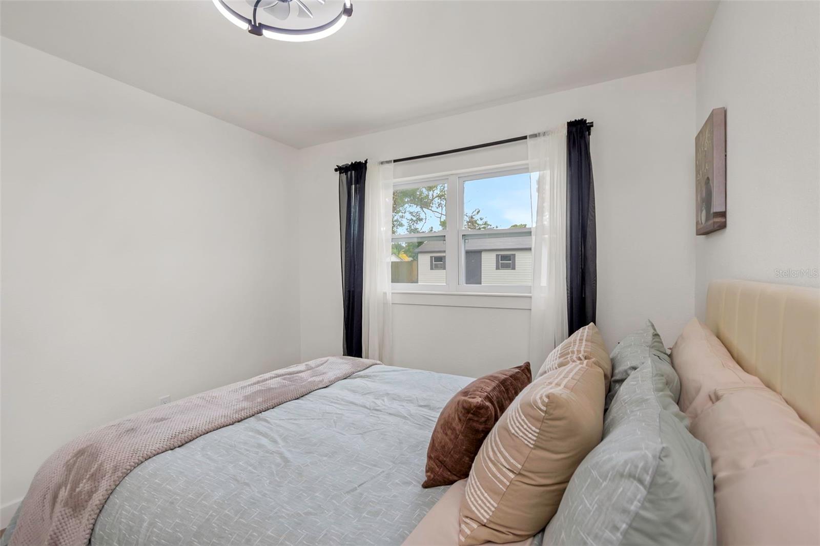 Image 19 of 31 For 1854 Elaine Drive