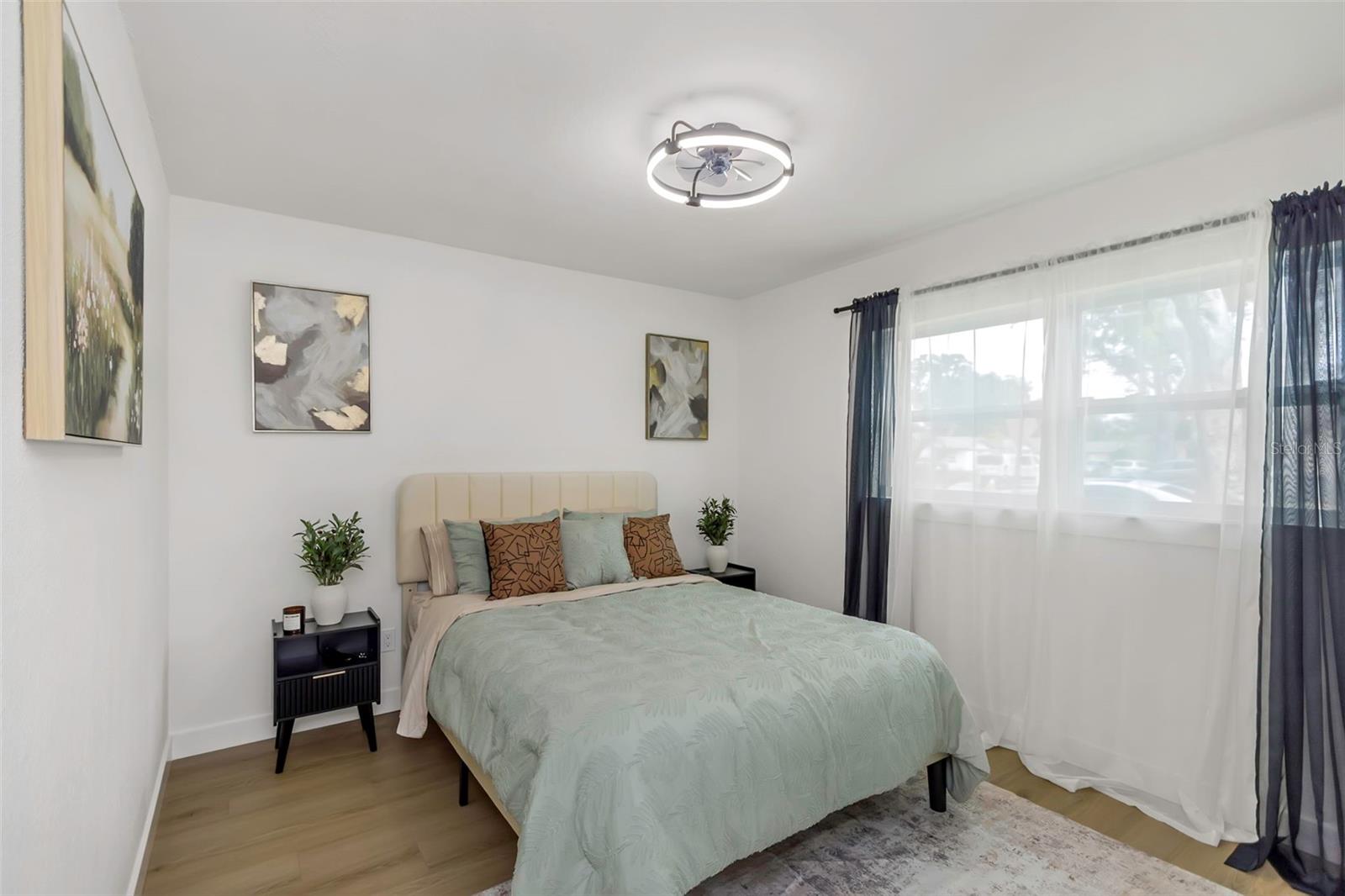 Image 23 of 31 For 1854 Elaine Drive