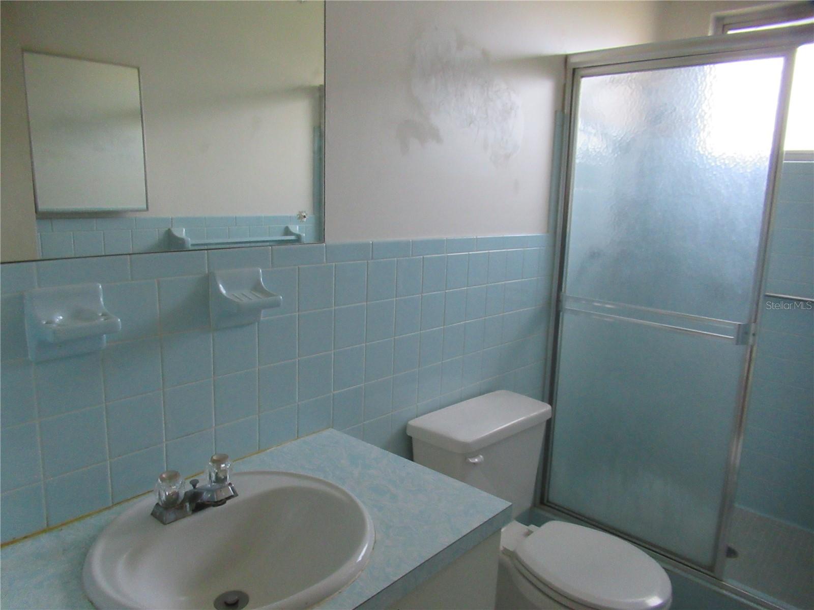 Image 14 of 22 For 2466 Ecuadorian Way 32