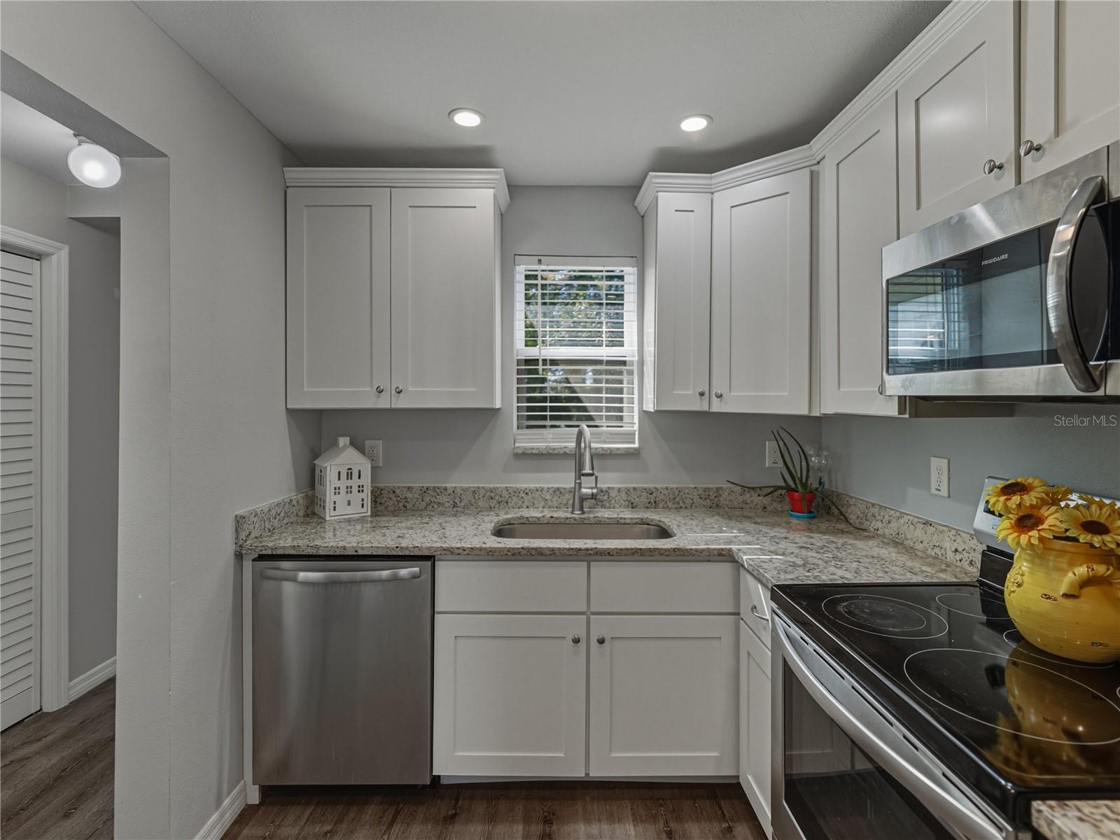 Image 15 of 30 For 37150 Belford Court