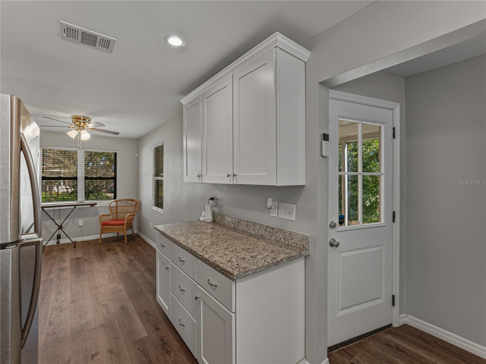 Image 17 of 30 For 37150 Belford Court