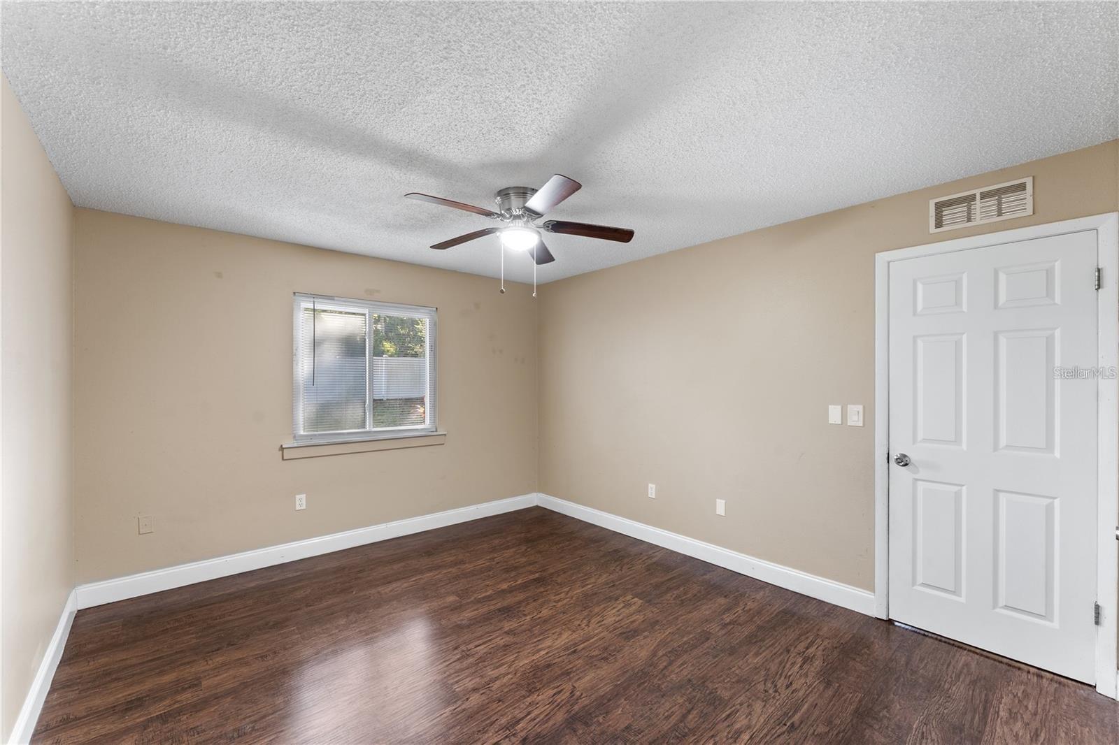 Image 14 of 30 For 2928 Bancroft Cir Circle E E