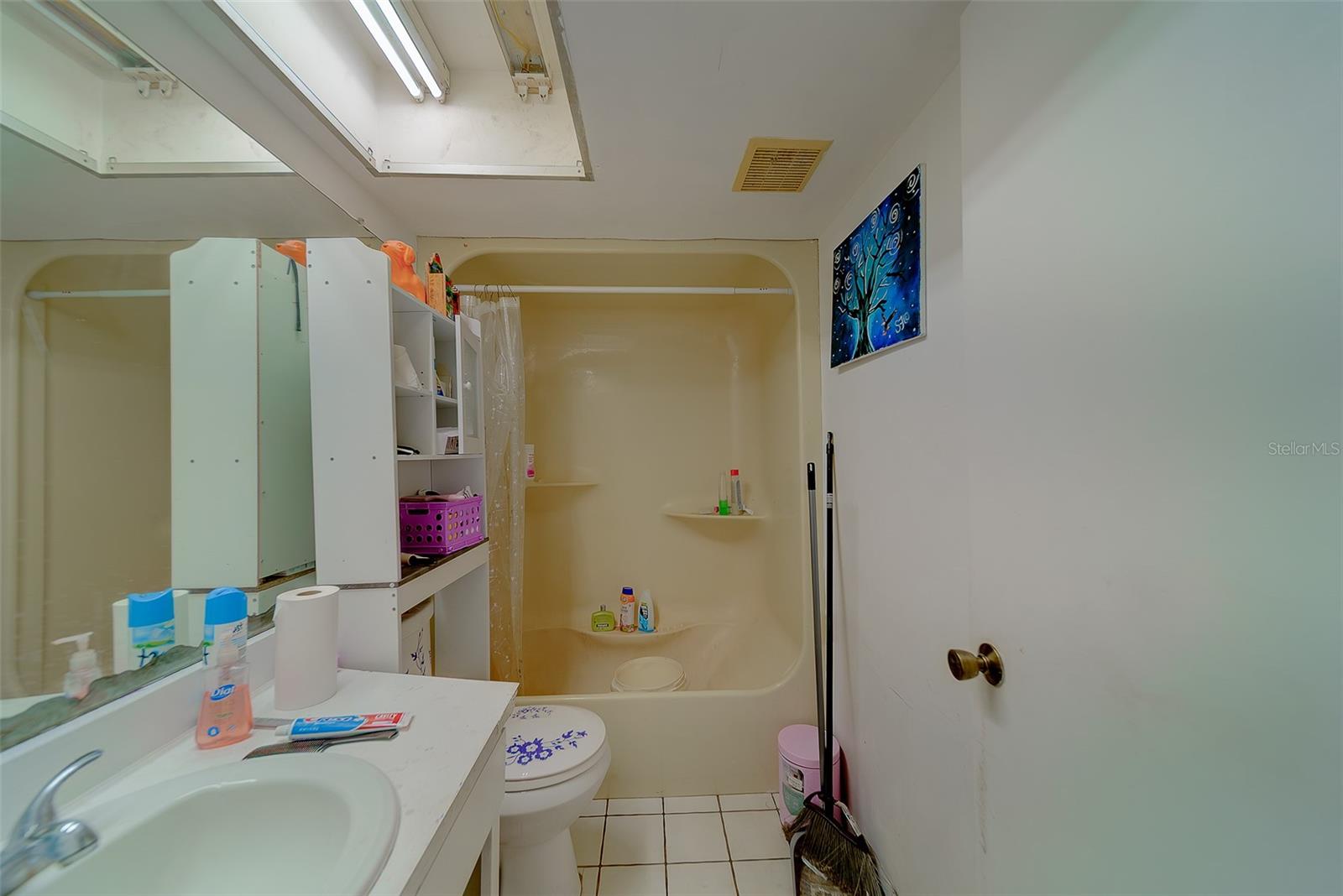 Image 16 of 40 For 7833 Bristol Court