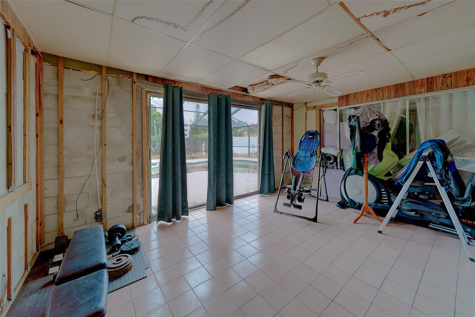 Image 23 of 40 For 7833 Bristol Court