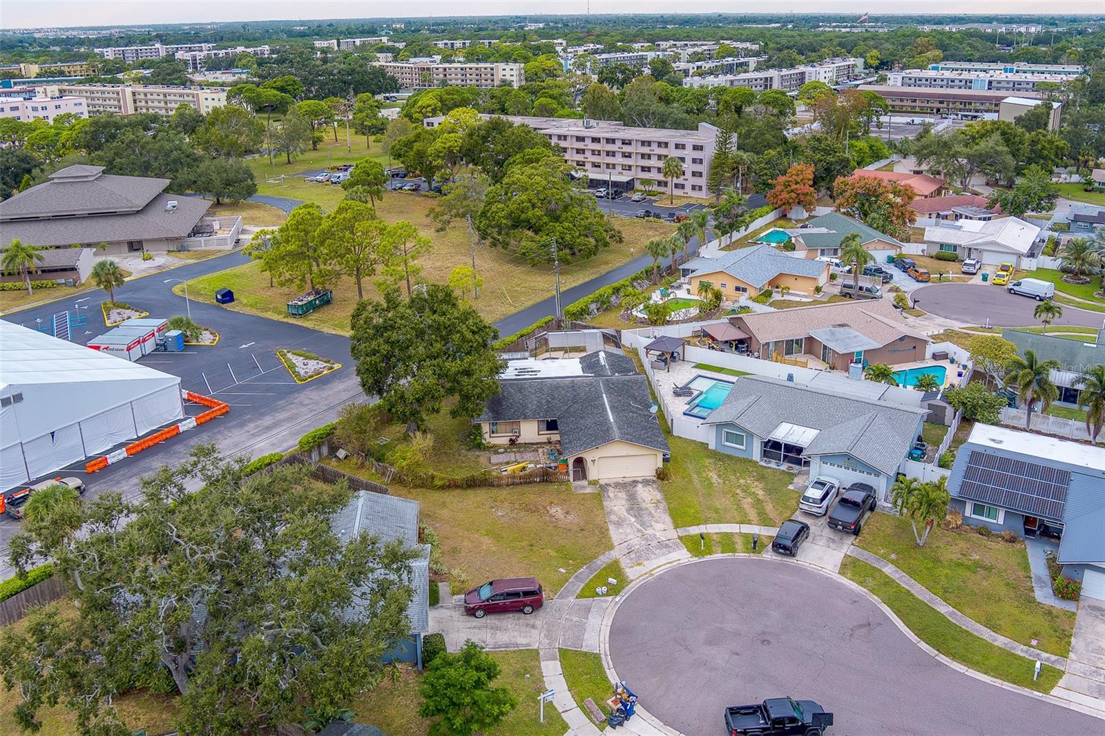 Image 32 of 40 For 7833 Bristol Court