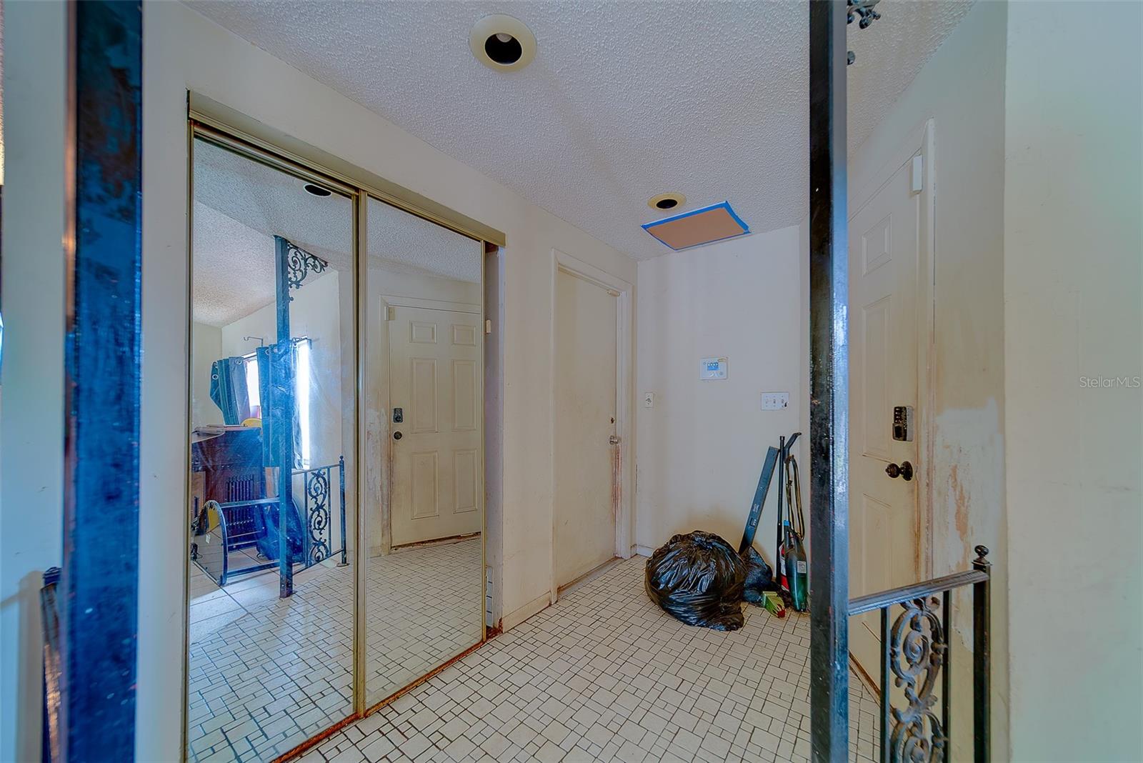 Image 5 of 40 For 7833 Bristol Court