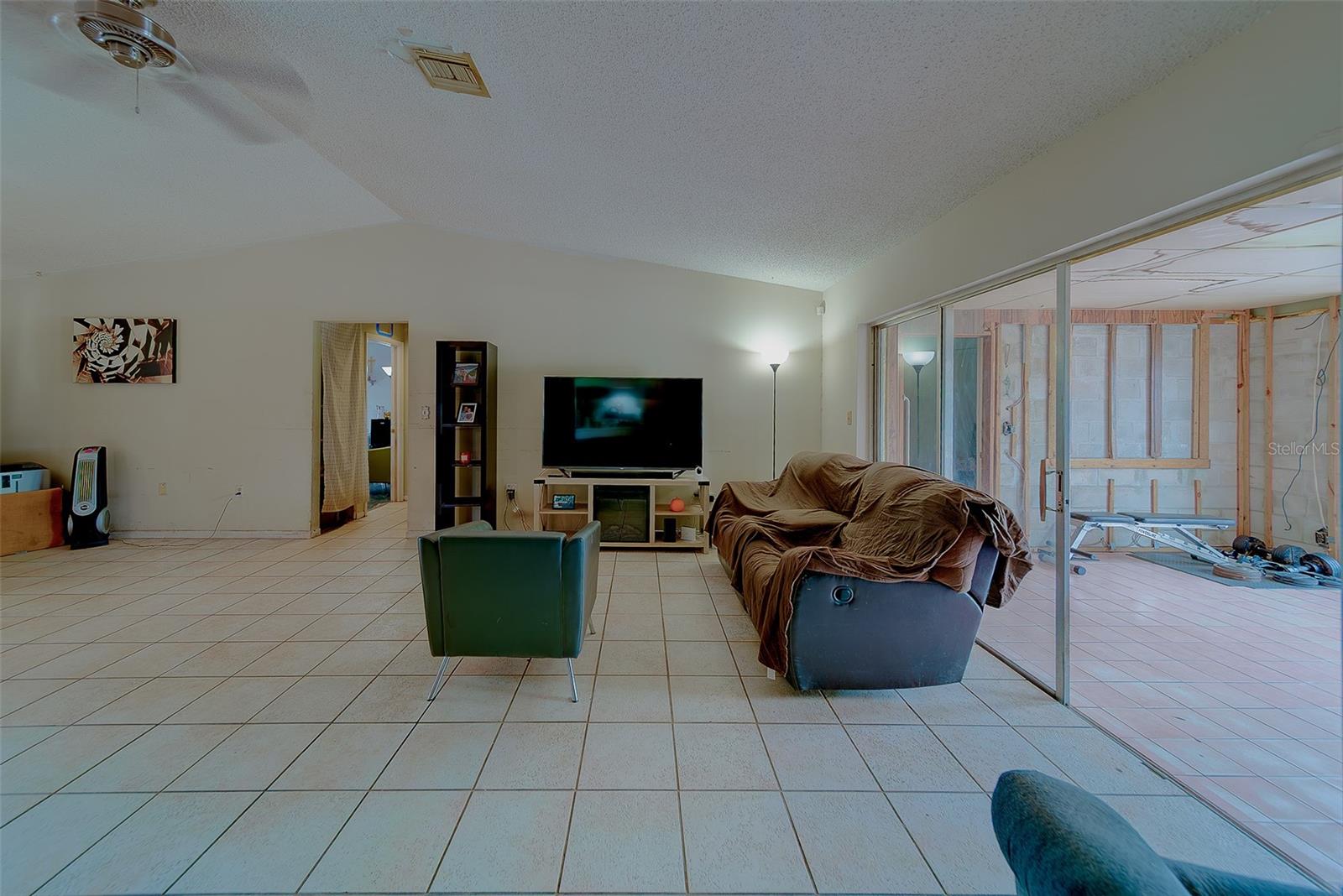 Image 8 of 40 For 7833 Bristol Court