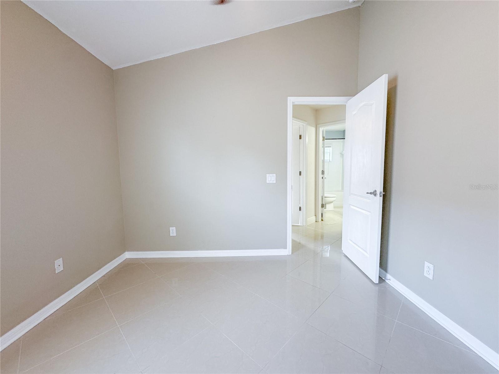 Image 27 of 32 For 4150 Branchside Lane