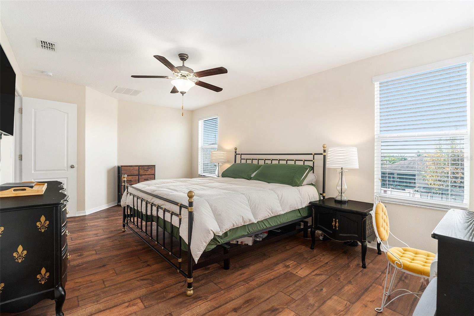 Image 15 of 46 For 13728 Newport Shores Drive