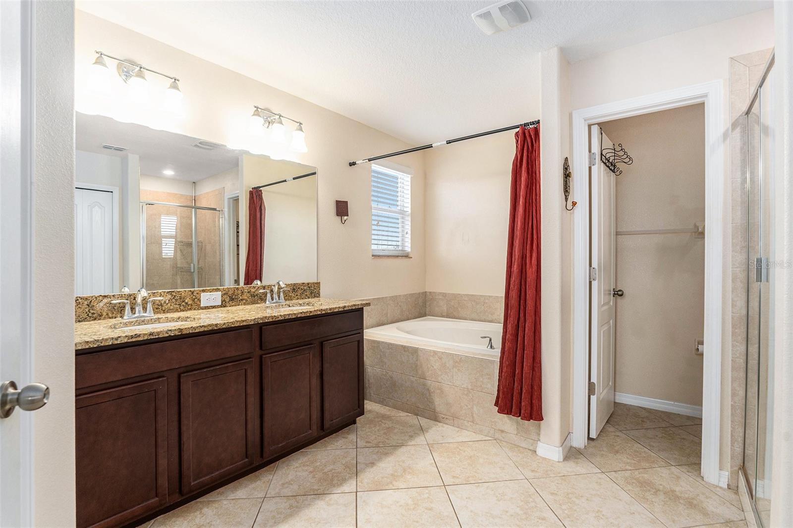 Image 16 of 46 For 13728 Newport Shores Drive