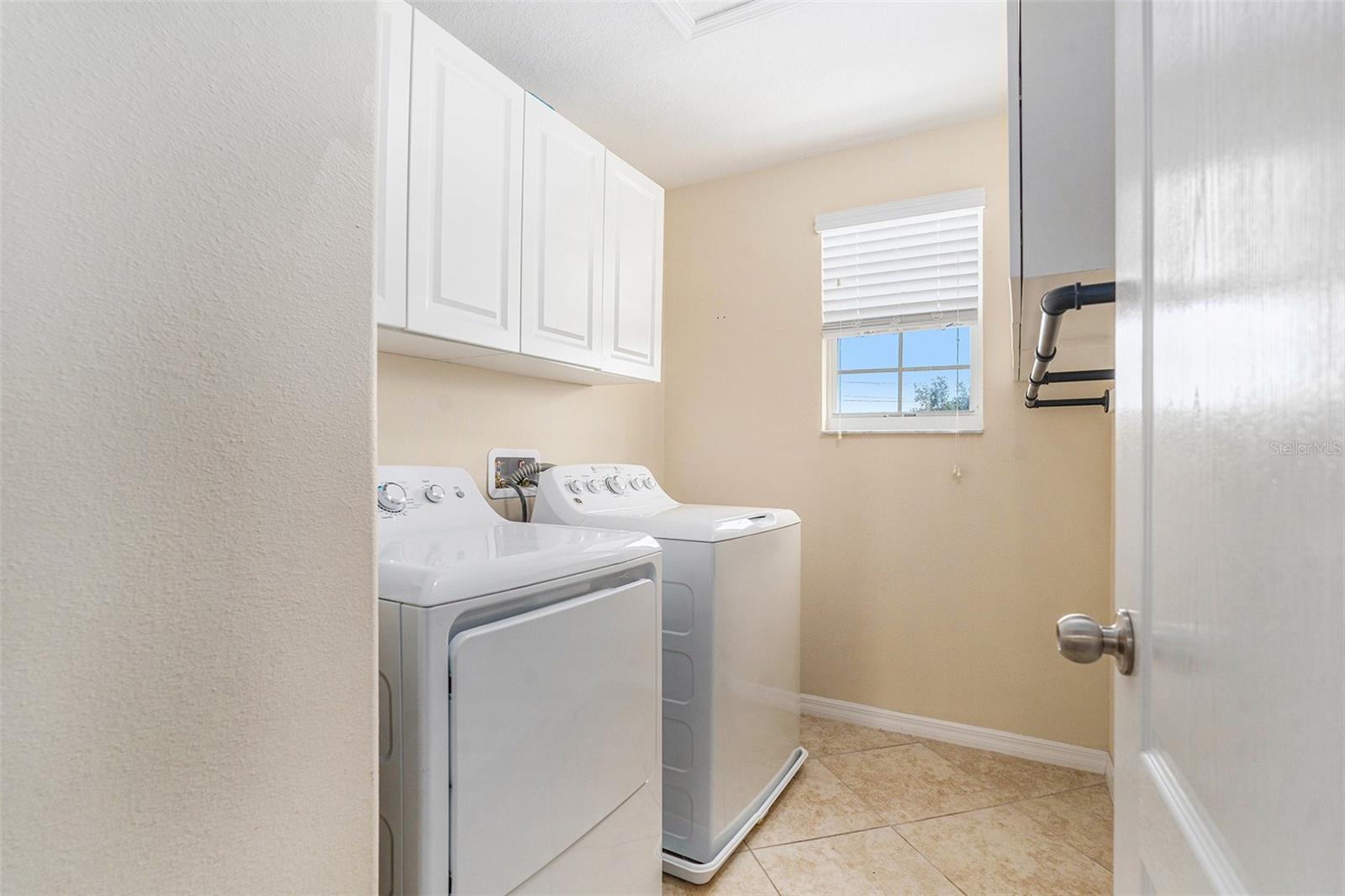 Image 20 of 46 For 13728 Newport Shores Drive