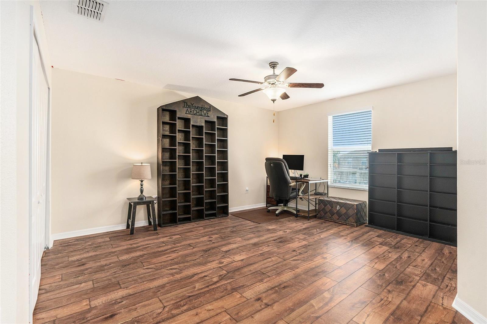 Image 22 of 46 For 13728 Newport Shores Drive