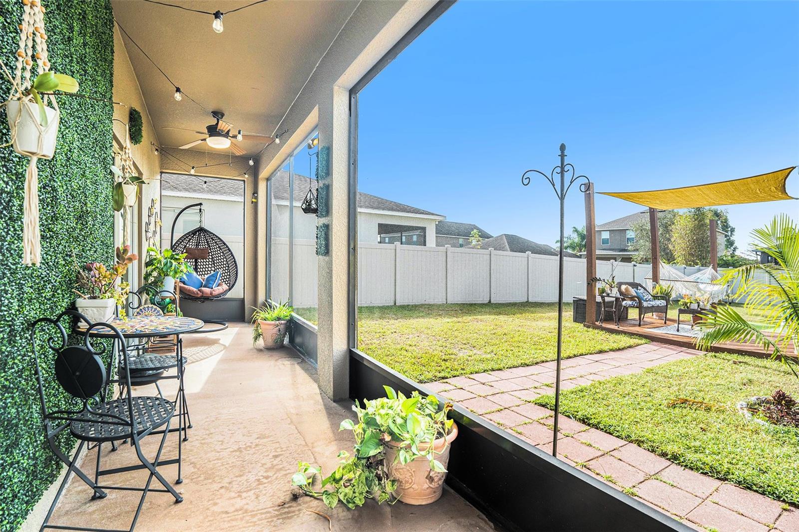 Image 25 of 46 For 13728 Newport Shores Drive