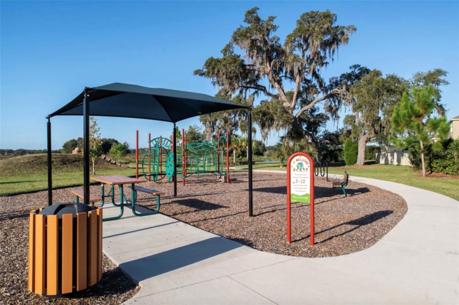 Image 31 of 46 For 13728 Newport Shores Drive