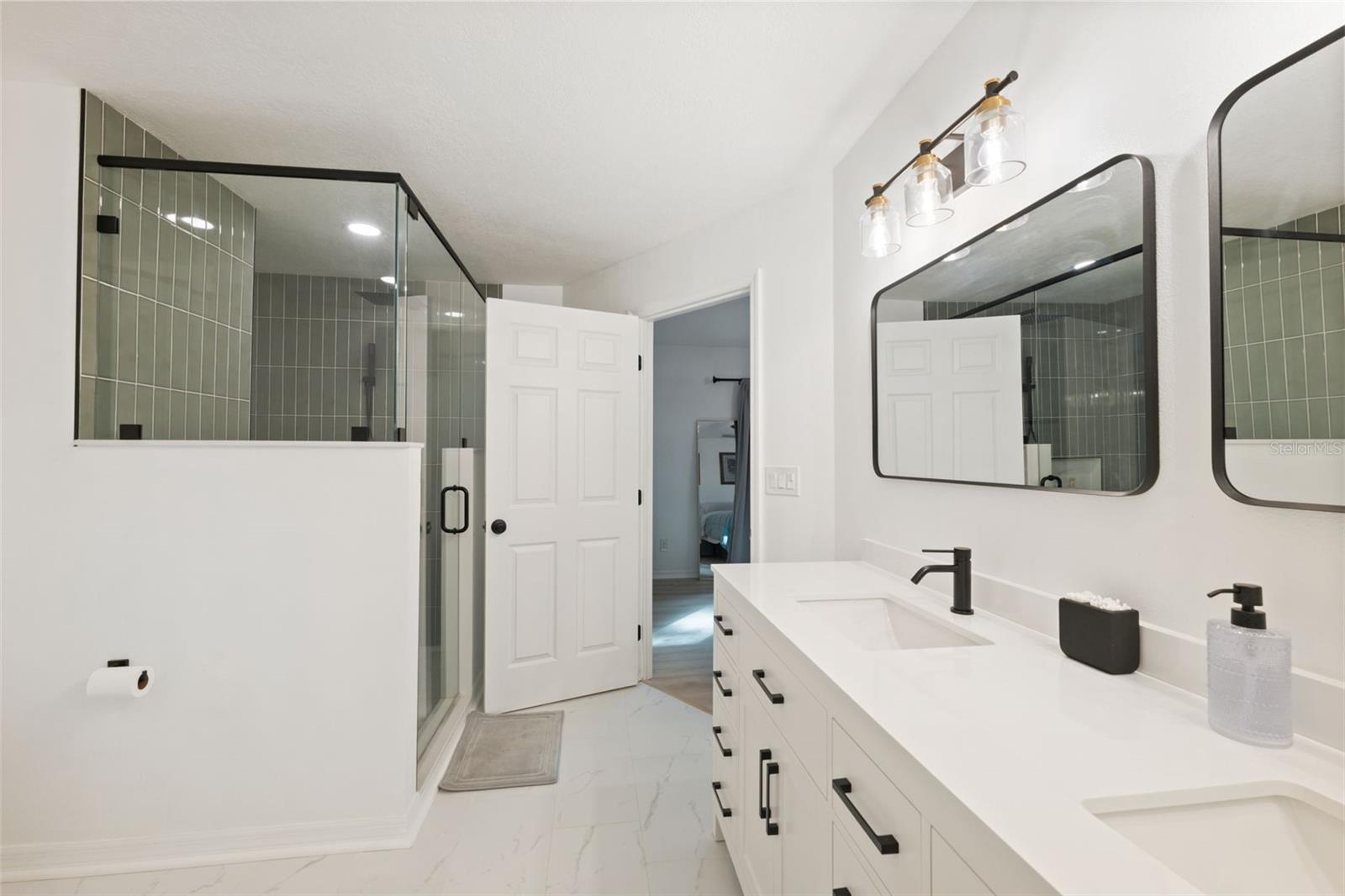 Image 26 of 49 For 1325 Abbey Crescent Lane