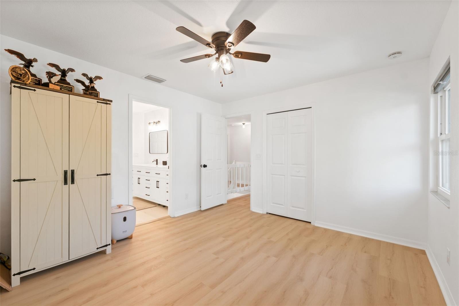 Image 28 of 49 For 1325 Abbey Crescent Lane