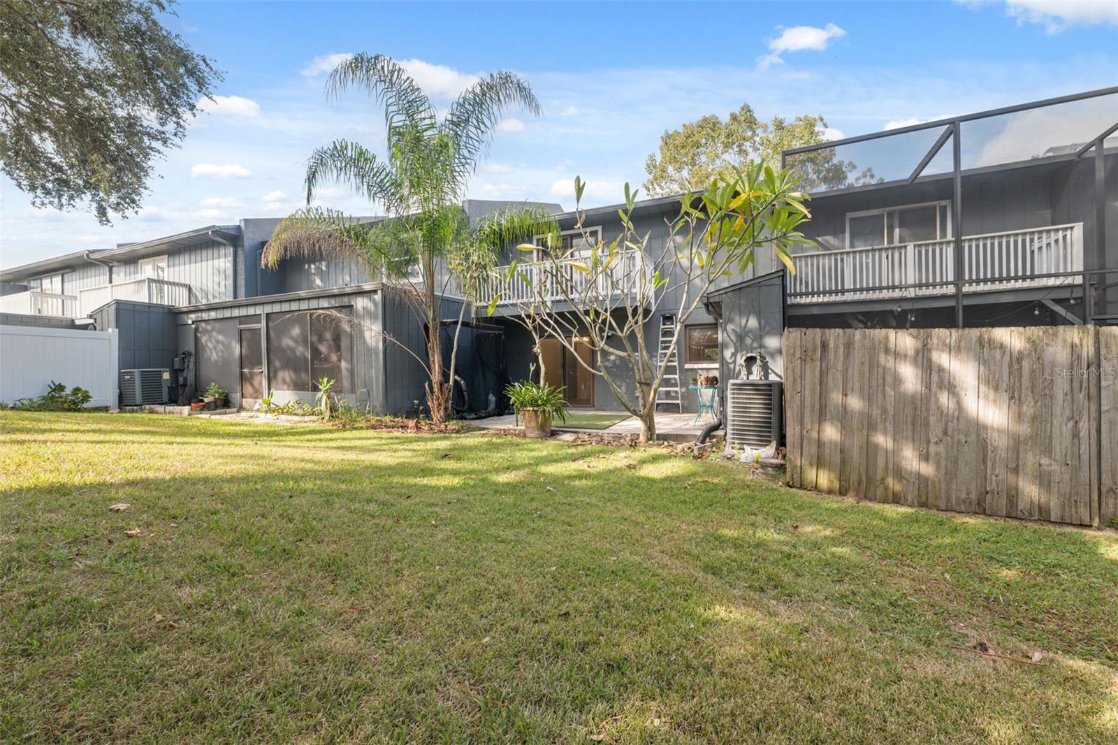 Image 37 of 49 For 1325 Abbey Crescent Lane