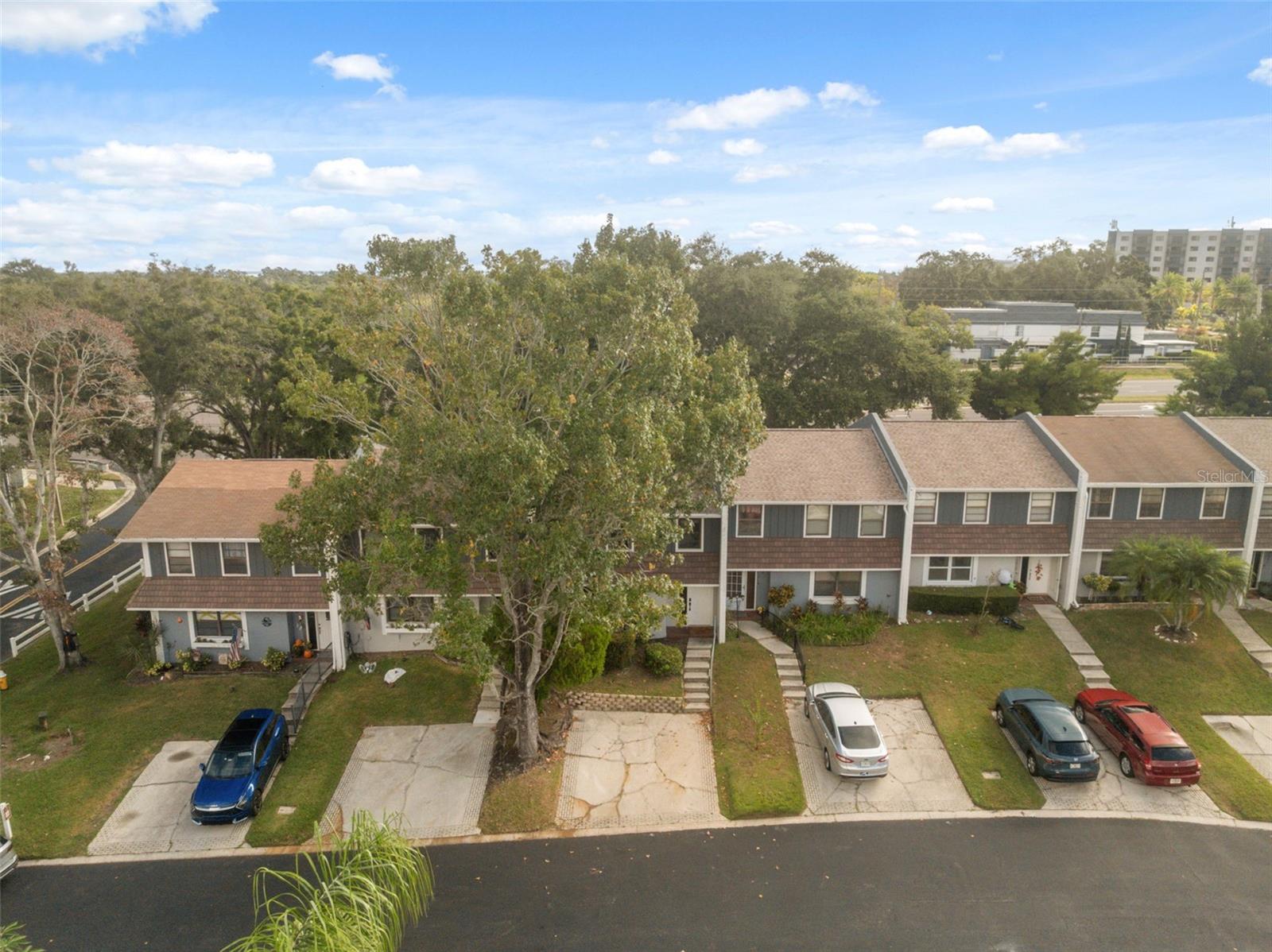 Image 40 of 49 For 1325 Abbey Crescent Lane