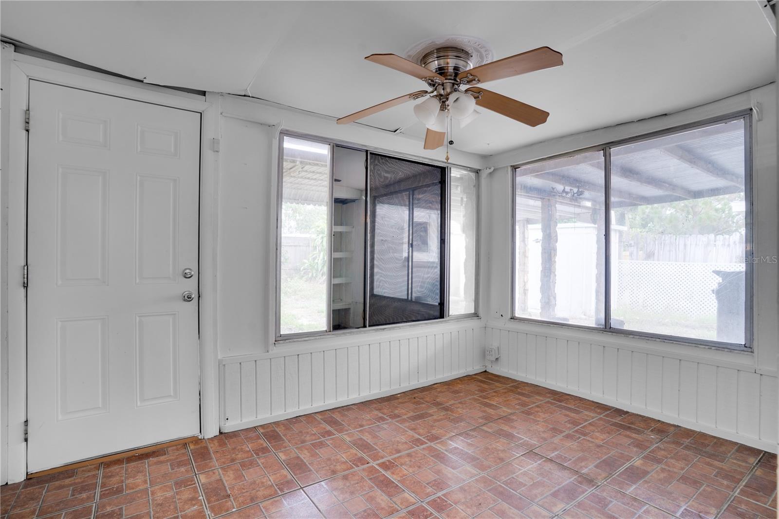 Image 14 of 31 For 12036 105th Street N