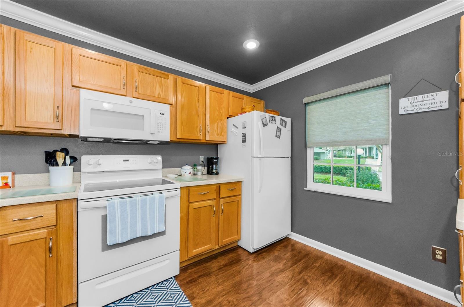 Image 15 of 30 For 1460 Oak Hill Drive 103