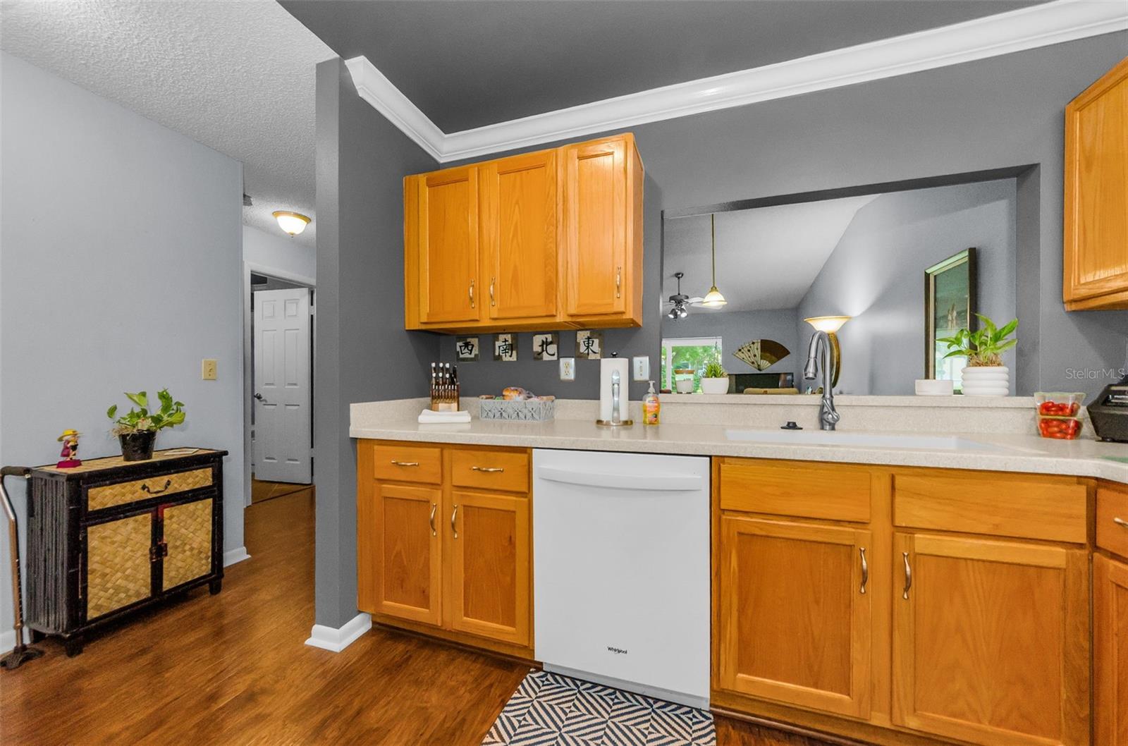 Image 16 of 30 For 1460 Oak Hill Drive 103