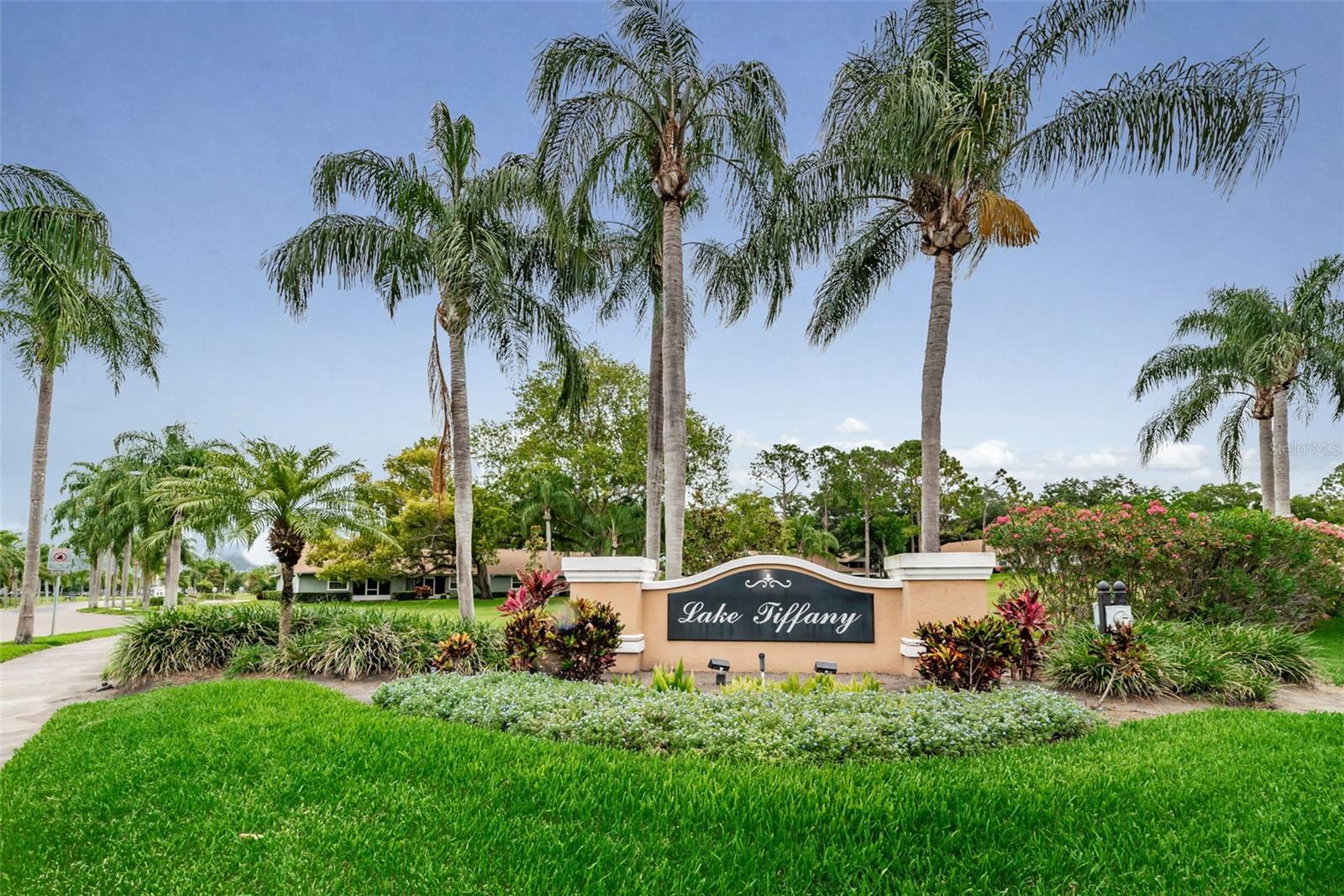 Image 20 of 30 For 1460 Oak Hill Drive 103