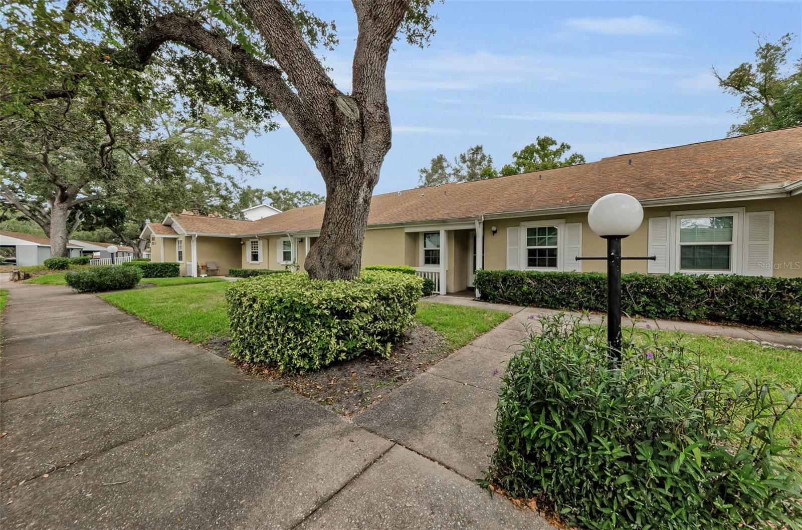 Image 22 of 30 For 1460 Oak Hill Drive 103