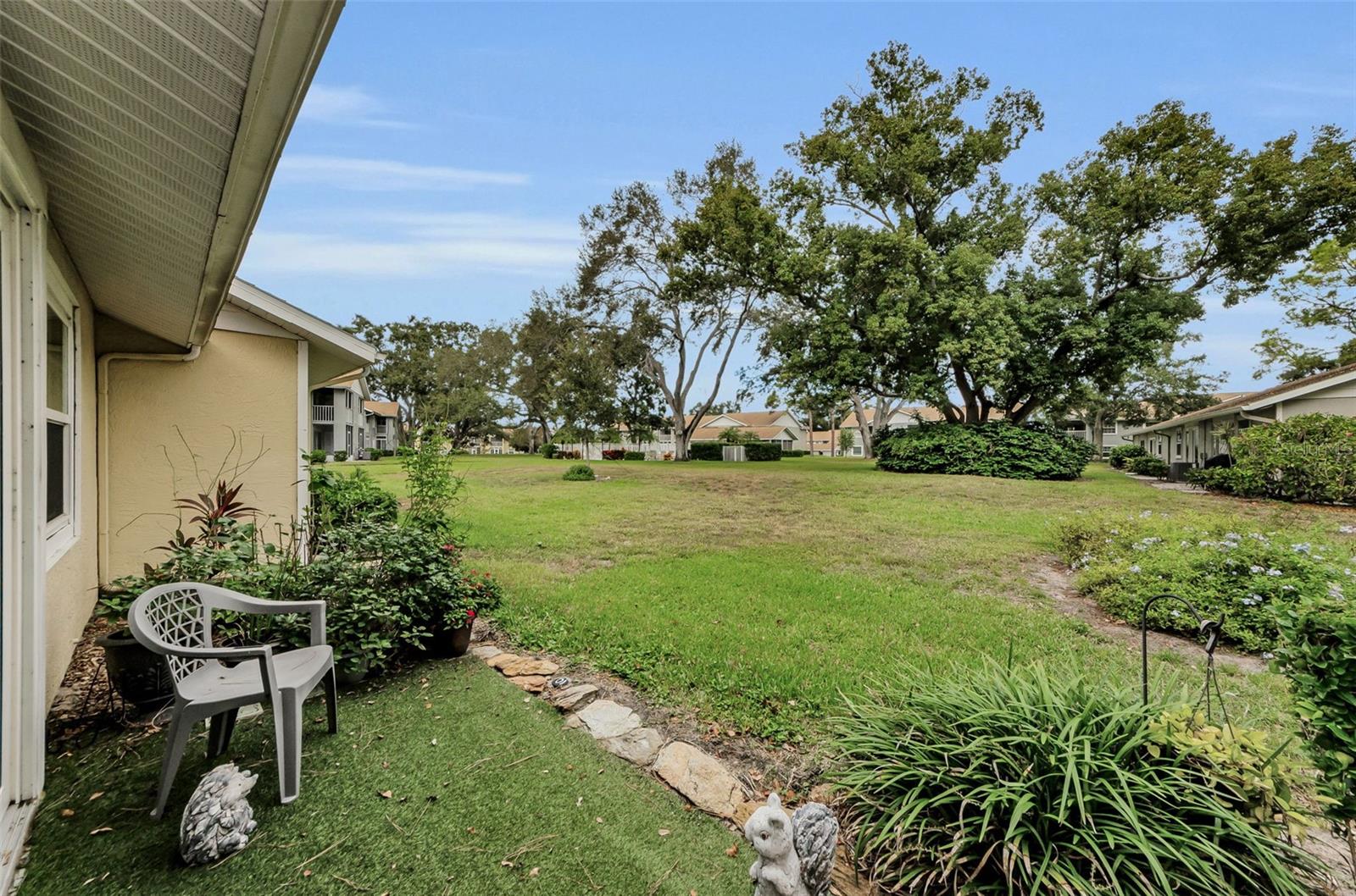 Image 24 of 30 For 1460 Oak Hill Drive 103