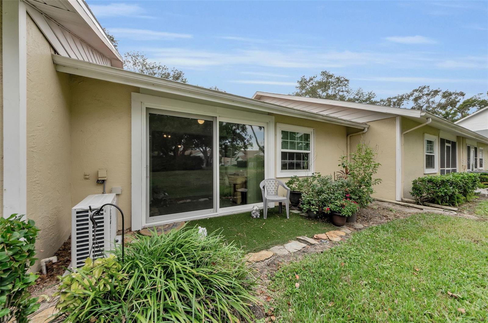 Image 26 of 30 For 1460 Oak Hill Drive 103