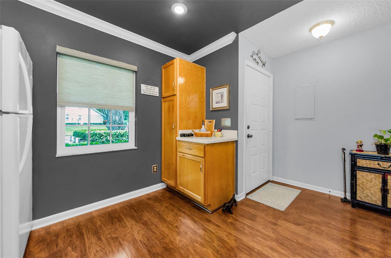 Image 3 of 30 For 1460 Oak Hill Drive 103