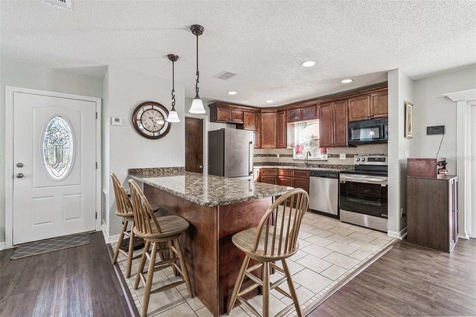 Image 17 of 77 For 6500 69th Avenue N