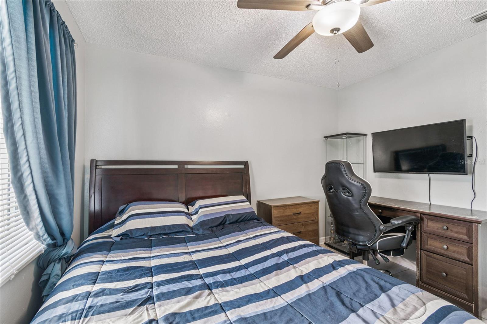 Image 31 of 77 For 6500 69th Avenue N