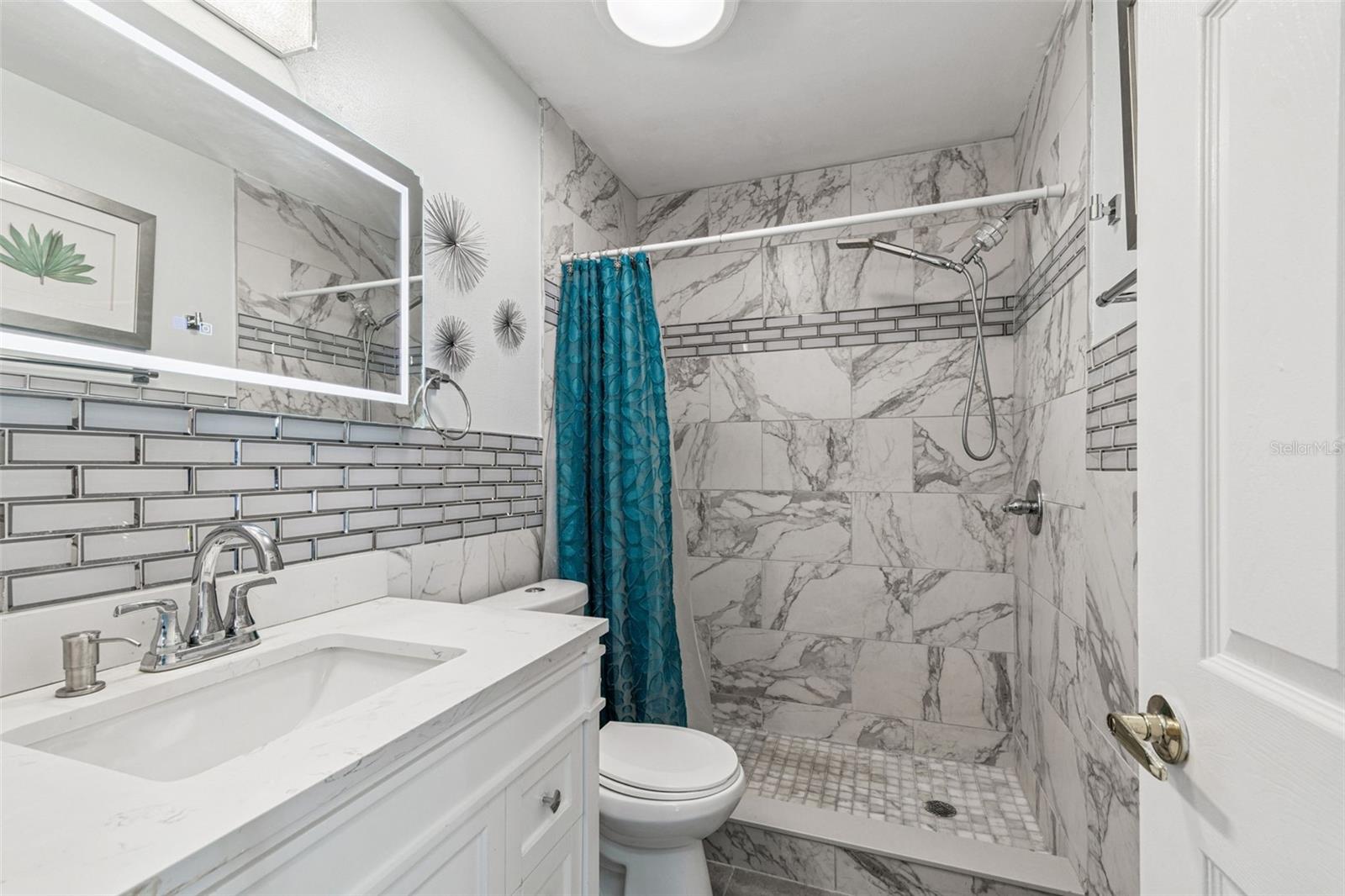 Image 33 of 77 For 6500 69th Avenue N