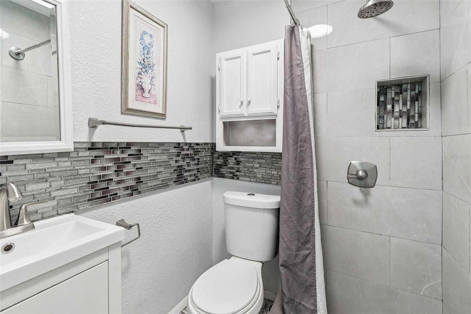 Image 40 of 77 For 6500 69th Avenue N