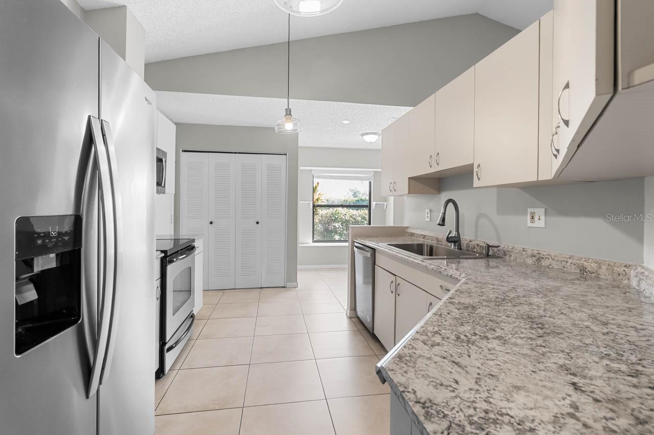 Image 12 of 54 For 1209 Litchfield Drive 42