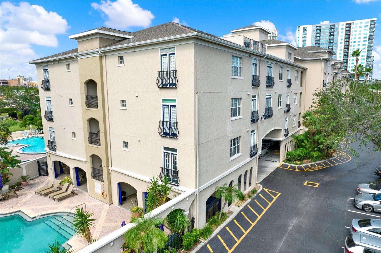 Image 23 of 33 For 501 Knights Run Avenue 1133