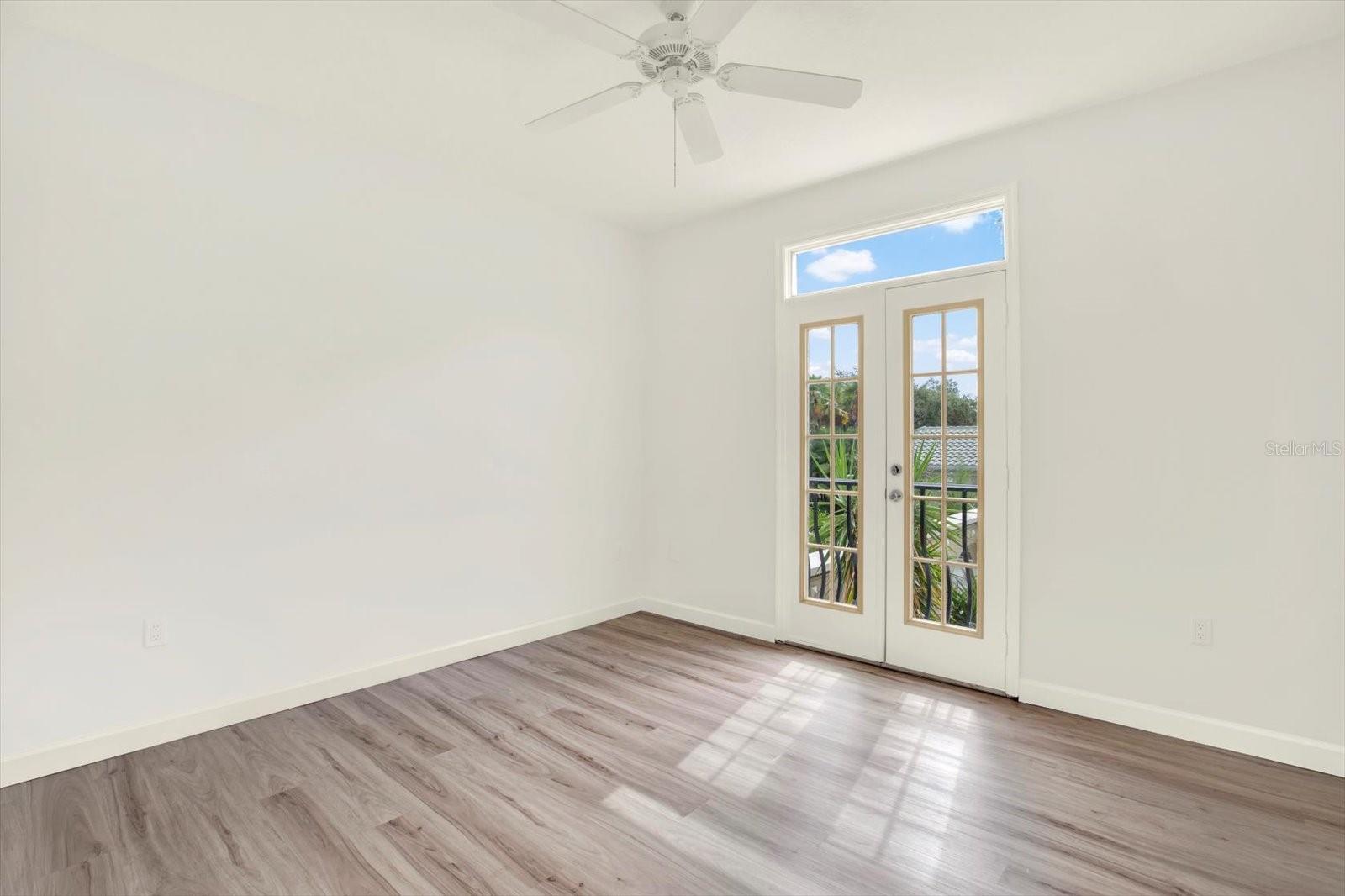 Image 6 of 33 For 501 Knights Run Avenue 1133