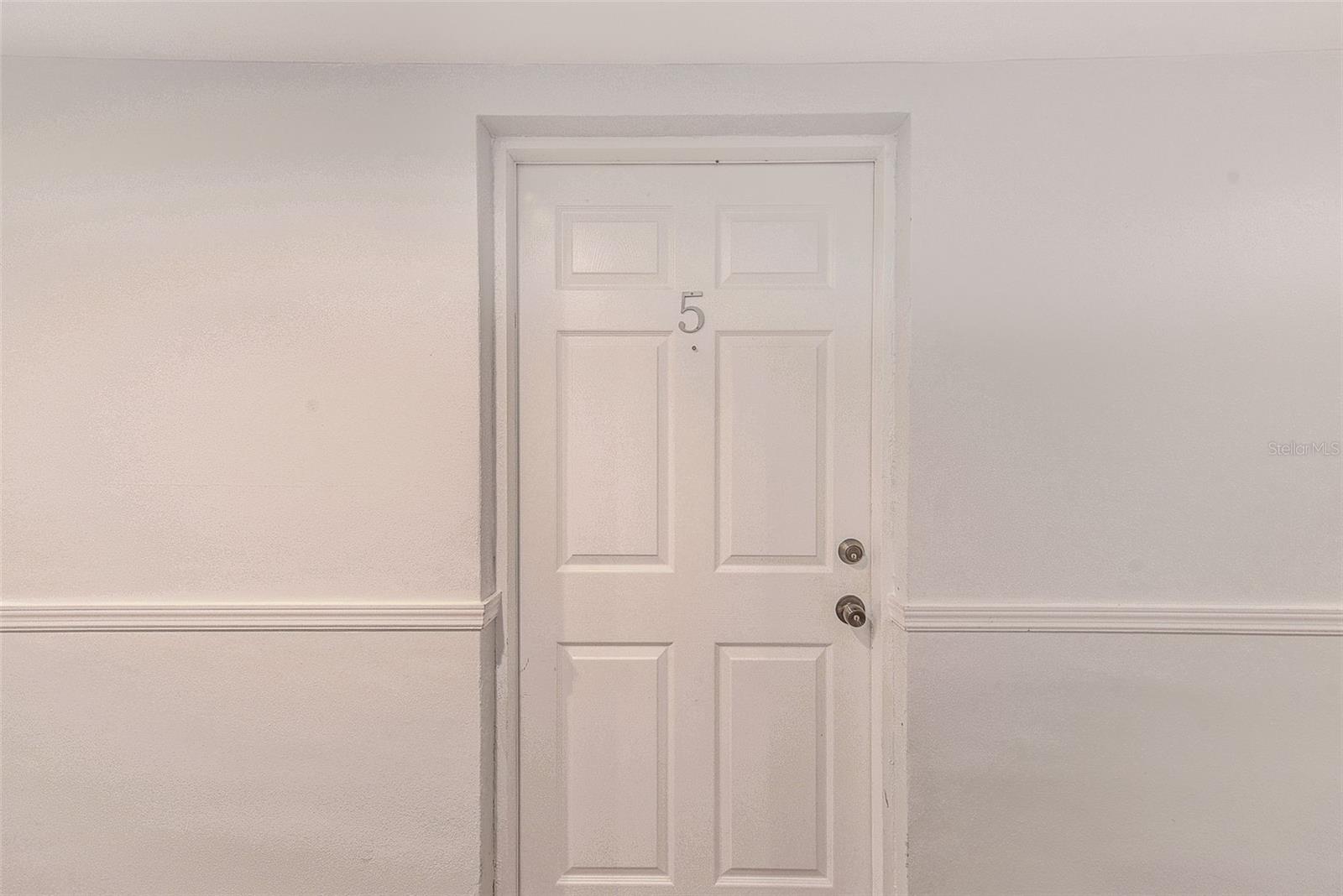 Image 17 of 31 For 1329 Drew Street 5