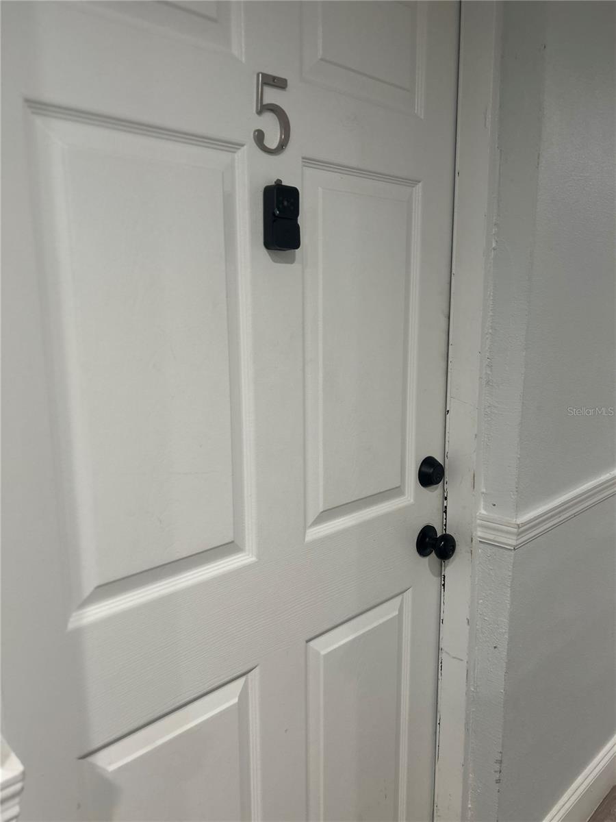 Image 2 of 7 For 1329 Drew Street 5