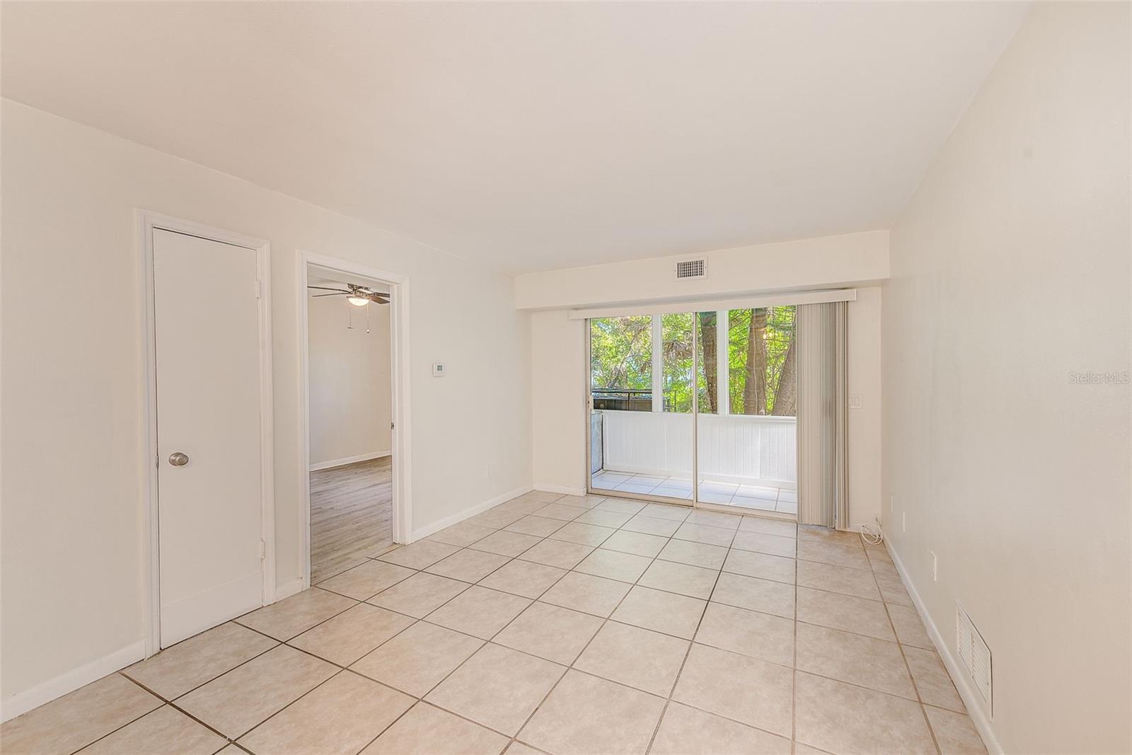 Image 9 of 31 For 1329 Drew Street 5