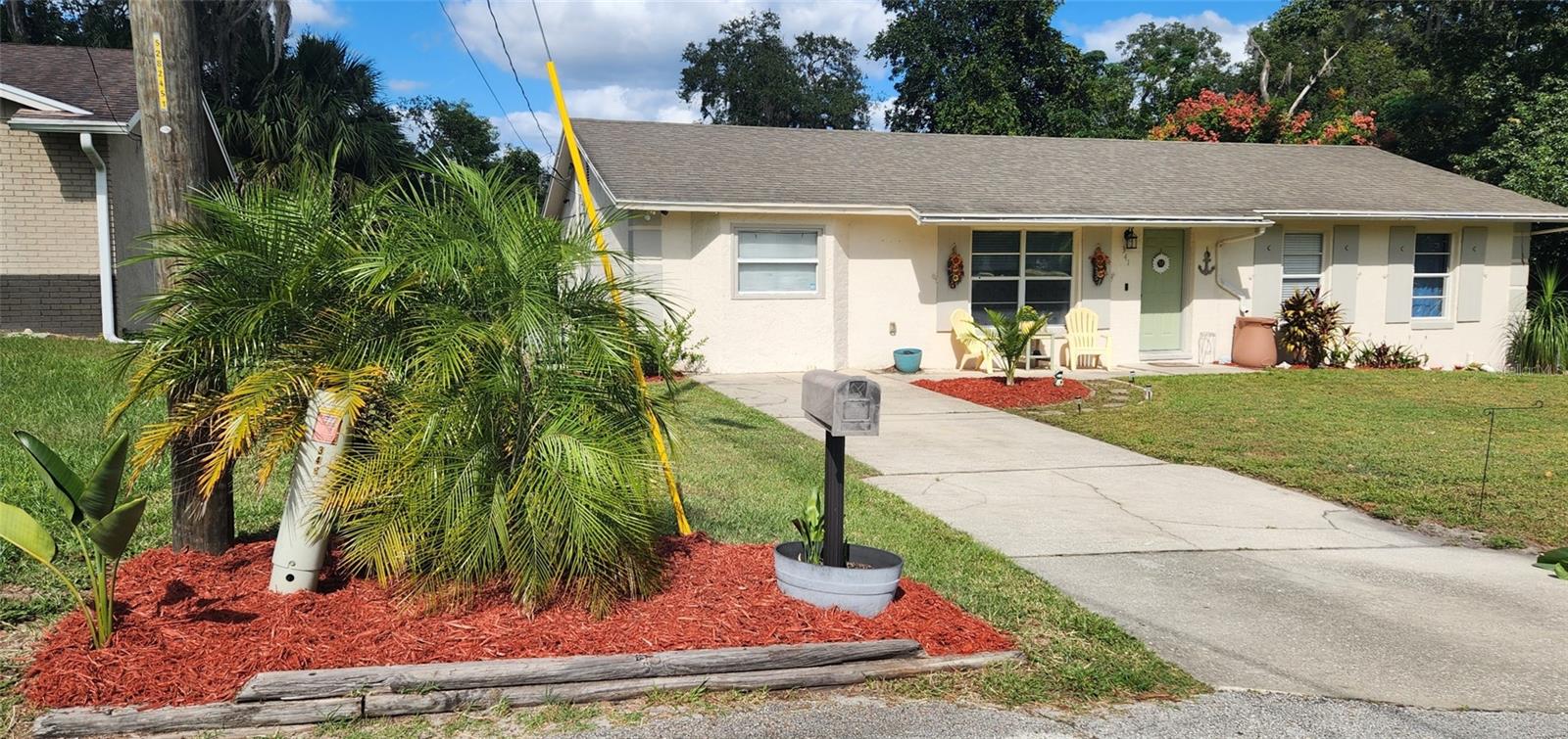 Image 2 of 9 For 341 Lansdowne Avenue