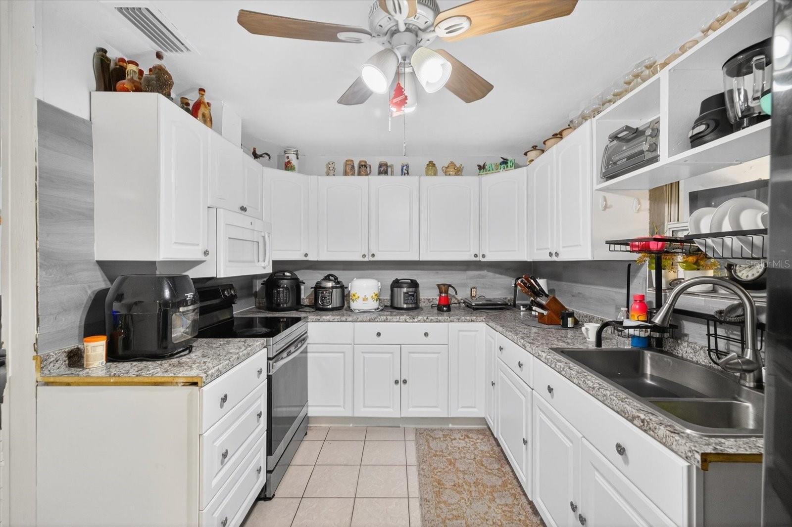 Image 15 of 41 For 2839 19th Street W