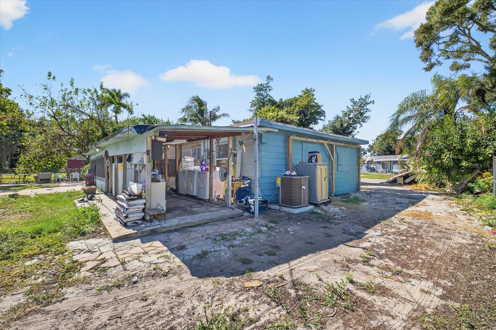 Image 27 of 41 For 2839 19th Street W